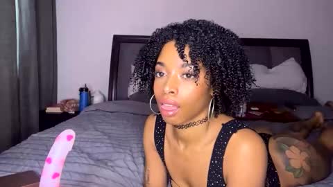 nikitalove104 online show from 10-01-25, 03:51