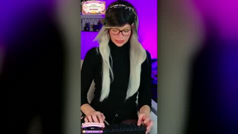 Kitty Chatte online show from 04-09-26, 05:40