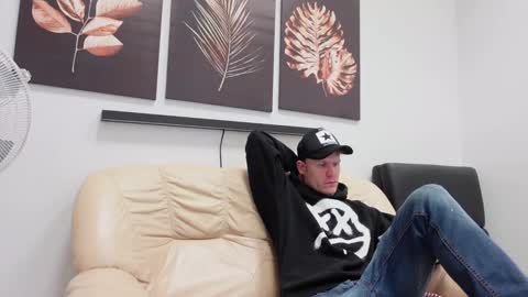 Snapshot of nikki_hard chatting on 12-21-24, 07:13 nikki online show from 12-21-24, 07:13