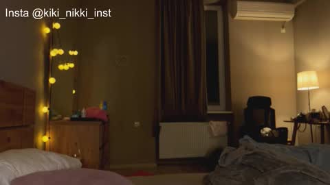 Snapshot of nikki_whatever chatting on 11-30-25, 04:11 nicolette online show from 11-30-25, 04:11