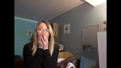 nikkib653466 online show from 04-24-26, 05:37