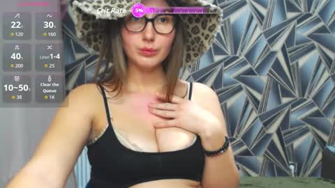 nikkikiss___ online show from 03-06-26, 06:04