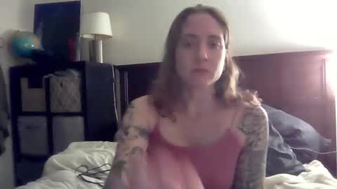 Snapshot of nikkinyxcams chatting on 12-18-25, 11:27 Nikki Nyx online show from 12-18-25, 11:27