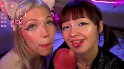 Snapshot of nikkisilk chatting on 10-05-25, 12:58 Stassy Krissy Aria Lina online show from 10-05-25, 12:58