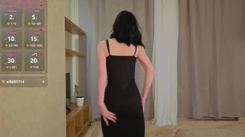 Snapshot of nikkybee_ chatting on 03-11-26, 08:20 nikky online show from 03-11-26, 08:20