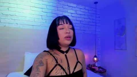 Snapshot of nikkydean chatting on 09-12-25, 03:17 Nikky Dean online show from 09-12-25, 03:17