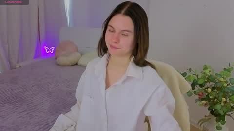 Snapshot of nikkyy_reed chatting on 04-24-26, 07:55 Nikky online show from 04-24-26, 07:55