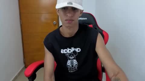 Snapshot of niklaus_wolf chatting on 02-10-26, 03:32 niklaus_wolf online show from 02-10-26, 03:32