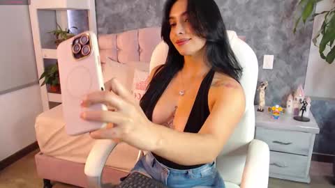 Snapshot of niko_robin04 chatting on 11-22-25, 05:34 Niko Robin online show from 11-22-25, 05:34