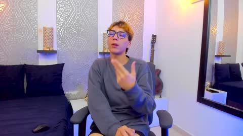 Snapshot of nikolay_gregori chatting on 12-04-24, 04:32 online show from 12-04-24, 04:32