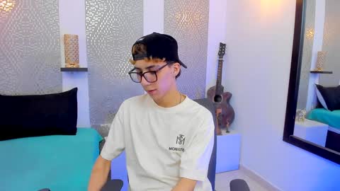 Snapshot of nikolay_gregori chatting on 12-14-24, 05:29 online show from 12-14-24, 05:29