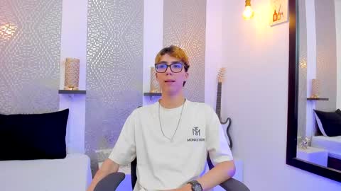 Snapshot of nikolay_gregori chatting on 12-15-24, 08:08 online show from 12-15-24, 08:08