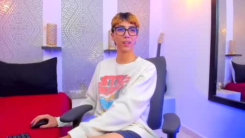 Snapshot of nikolay_gregori chatting on 12-21-24, 08:39 online show from 12-21-24, 08:39