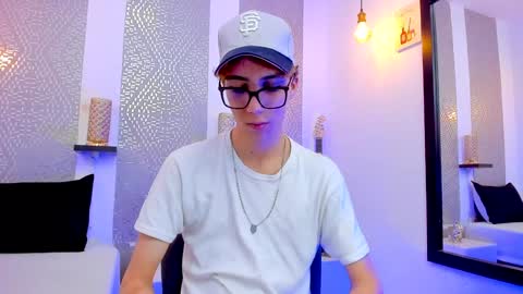 Snapshot of nikolay_gregori chatting on 01-08-25, 07:03 online show from 01-08-25, 07:03