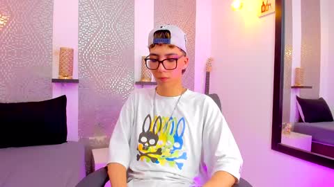Snapshot of nikolay_gregori chatting on 01-10-25, 05:47 online show from 01-10-25, 05:47