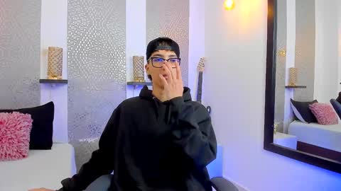 Snapshot of nikolay_gregori chatting on 01-22-25, 04:34 online show from 01-22-25, 04:34