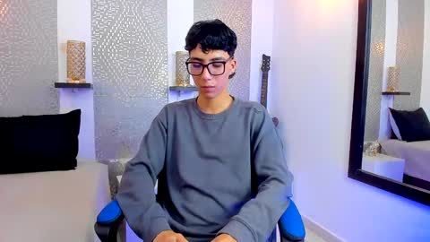 Snapshot of nikolay_gregori chatting on 01-26-25, 10:02 online show from 01-26-25, 10:02