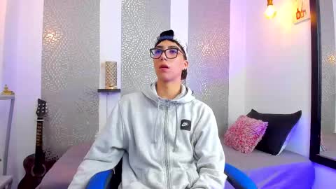 Snapshot of nikolay_gregori chatting on 02-11-25, 04:22 online show from 02-11-25, 04:22