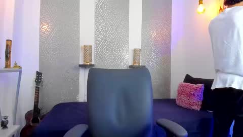 Snapshot of nikolay_gregori chatting on 02-12-25, 08:06 online show from 02-12-25, 08:06