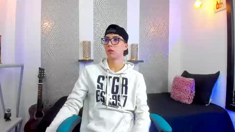 Snapshot of nikolay_gregori chatting on 02-13-25, 04:22 online show from 02-13-25, 04:22