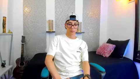 Snapshot of nikolay_gregori chatting on 02-16-25, 07:15 online show from 02-16-25, 07:15
