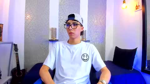 Snapshot of nikolay_gregori chatting on 02-23-25, 04:17 online show from 02-23-25, 04:17