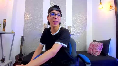 Snapshot of nikolay_gregori chatting on 03-02-25, 09:53 online show from 03-02-25, 09:53