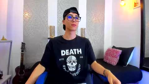 Snapshot of nikolay_gregori chatting on 03-06-25, 07:14 online show from 03-06-25, 07:14