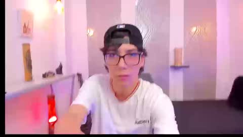 Snapshot of nikolay_gregori chatting on 09-09-25, 04:01 online show from 09-09-25, 04:01