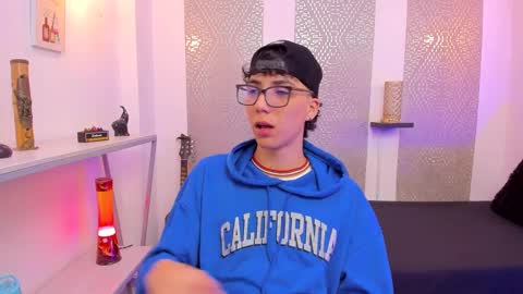 Snapshot of nikolay_gregori chatting on 09-10-25, 04:12 online show from 09-10-25, 04:12