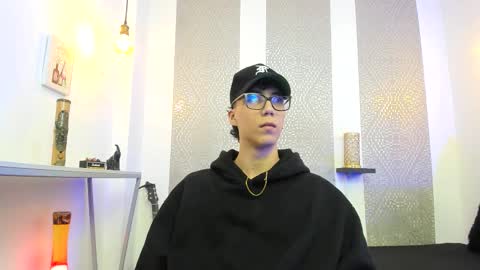 Snapshot of nikolay_gregori chatting on 09-14-25, 04:00 online show from 09-14-25, 04:00
