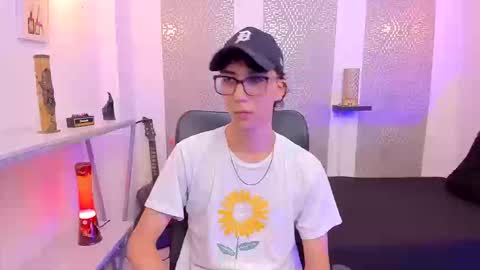 Snapshot of nikolay_gregori chatting on 09-25-25, 04:16 online show from 09-25-25, 04:16