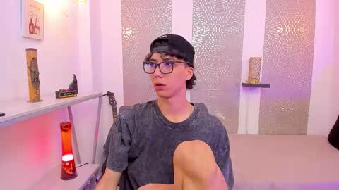 Snapshot of nikolay_gregori chatting on 09-29-25, 04:39 online show from 09-29-25, 04:39