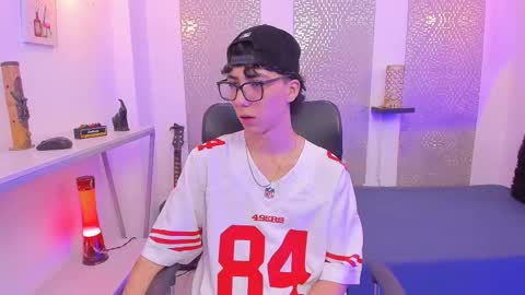 Snapshot of nikolay_gregori chatting on 10-05-25, 04:33 online show from 10-05-25, 04:33
