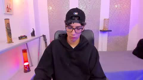 Snapshot of nikolay_gregori chatting on 10-06-25, 04:32 online show from 10-06-25, 04:32
