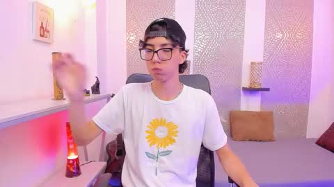 Snapshot of nikolay_gregori chatting on 10-16-25, 04:57 online show from 10-16-25, 04:57