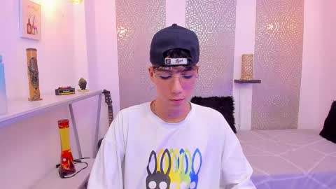    online show from 10-28-25, 04:49