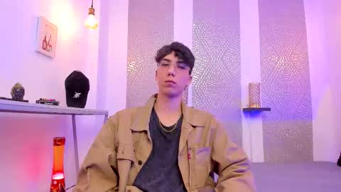    online show from 12-02-25, 04:18