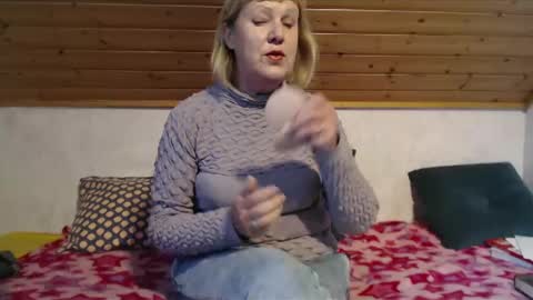 Nikole1 online show from 10-28-25, 10:41