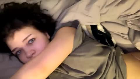 Snapshot of nikoli_naw chatting on 02-08-25, 12:28 nikoli_naw online show from 02-08-25, 12:28