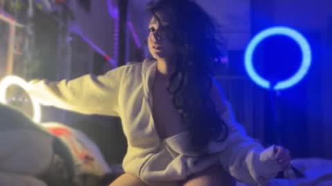 Snapshot of nikoli_naw chatting on 10-09-25, 09:35 nikoli_naw online show from 10-09-25, 09:35