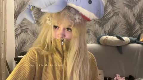 Snapshot of nikoli_naw chatting on 06-19-26, 08:23 nikoli_naw online show from 06-19-26, 08:23
