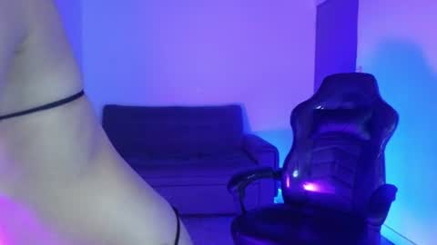 Snapshot of nikolwalter chatting on 06-13-26, 07:28 nikolwalter online show from 06-13-26, 07:28