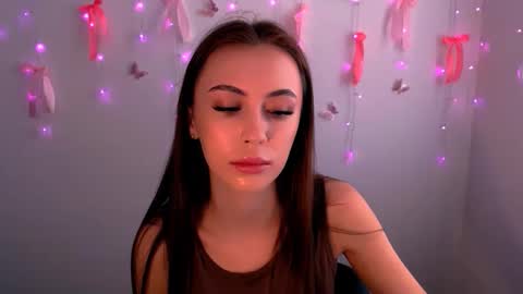 nikonara_ online show from 05-25-26, 10:21