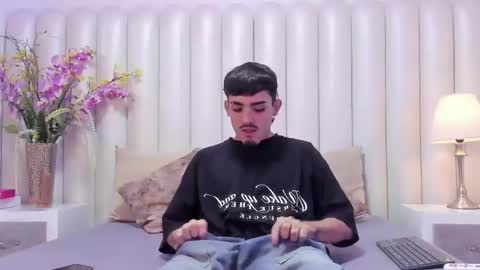 Snapshot of nikostone chatting on 05-06-26, 04:52 Niko Stone online show from 05-06-26, 04:52