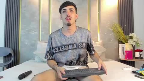Snapshot of nikostone chatting on 05-28-26, 01:14 Niko Stone online show from 05-28-26, 01:14