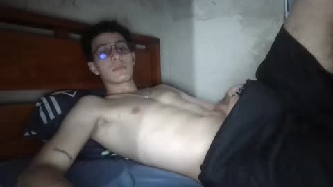 Snapshot of nikotwinktop chatting on 03-26-26, 02:50 Niko online show from 03-26-26, 02:50