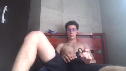 Snapshot of nikotwinktop chatting on 04-03-26, 07:23 Niko online show from 04-03-26, 07:23