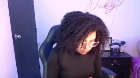 Nicole    GTM-5 1100 pm - 700 am online show from 12-31-24, 07:31