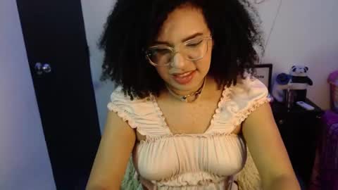 Nicole    GTM-5 1100 pm - 700 am online show from 01-17-25, 06:15